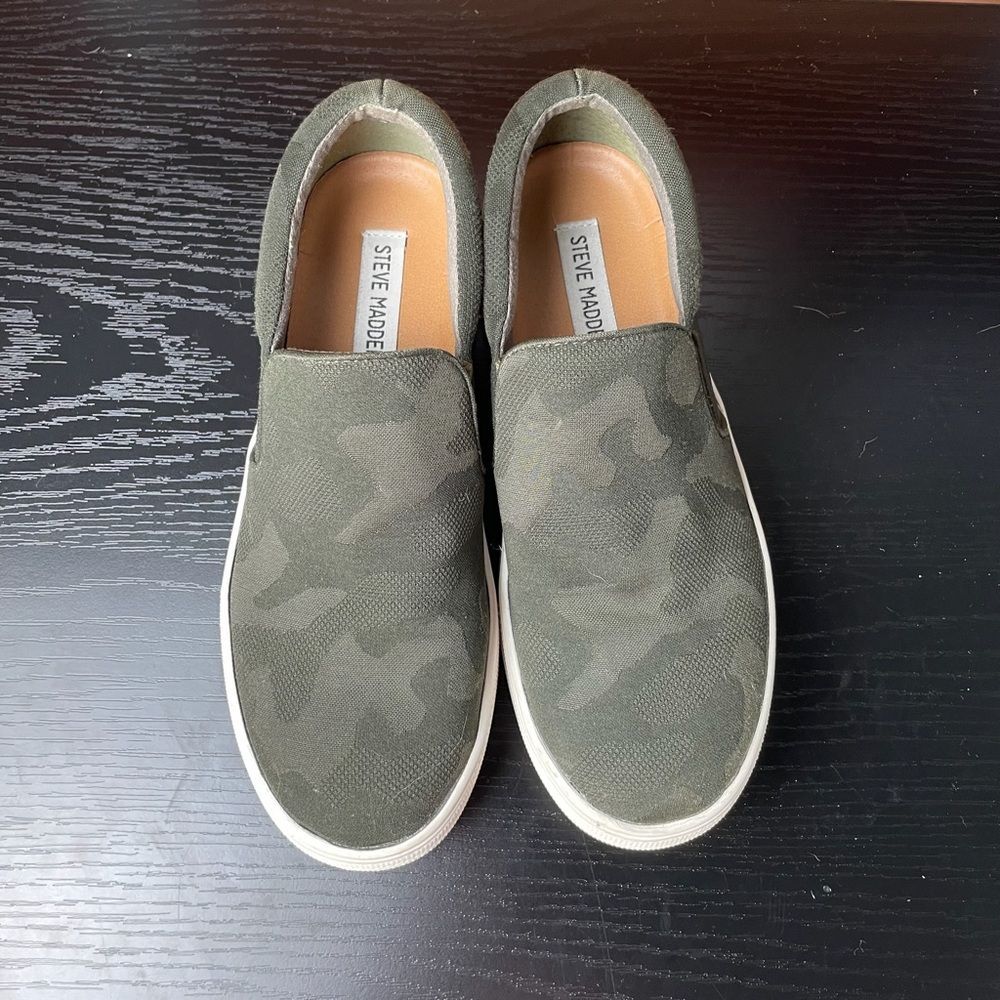 Steve Madden Gills Nylon Camo Textured Slip On Platform Sneaker Size 6.5